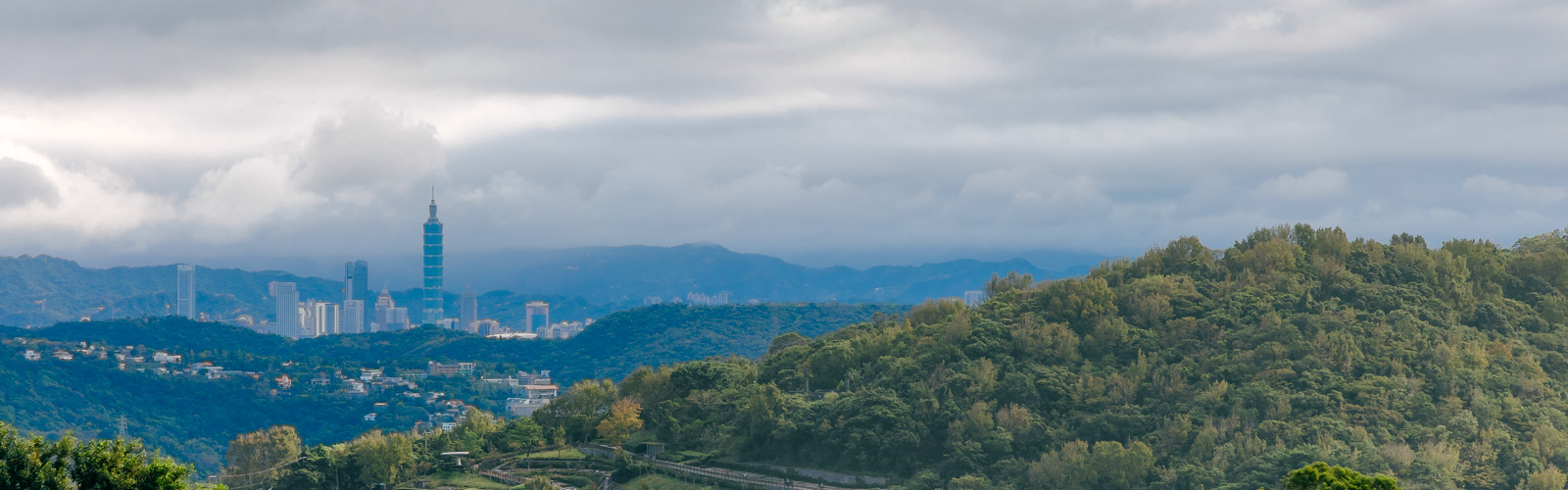 Walking in the Beitou Hot-Springs Area